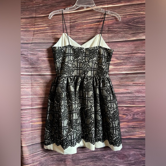 NWT Aqua White with Black Lace Dress. Size Medium. - Picture 4 of 10